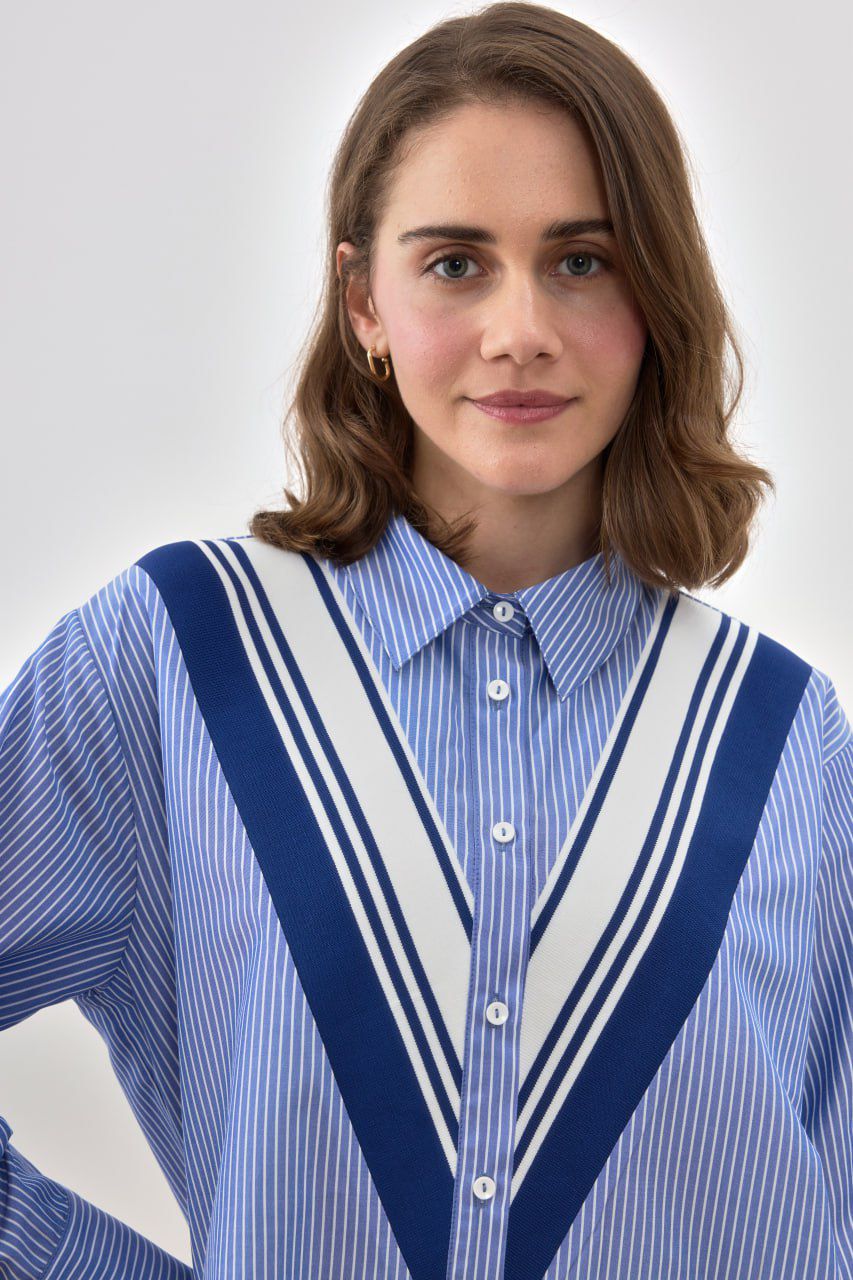 V-Design Shirt image 0