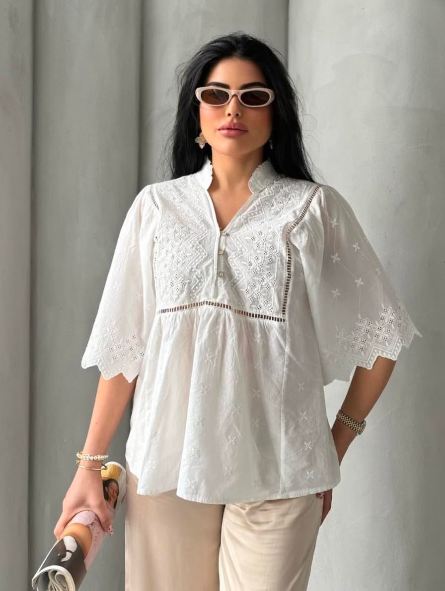 Broderie Top image 1